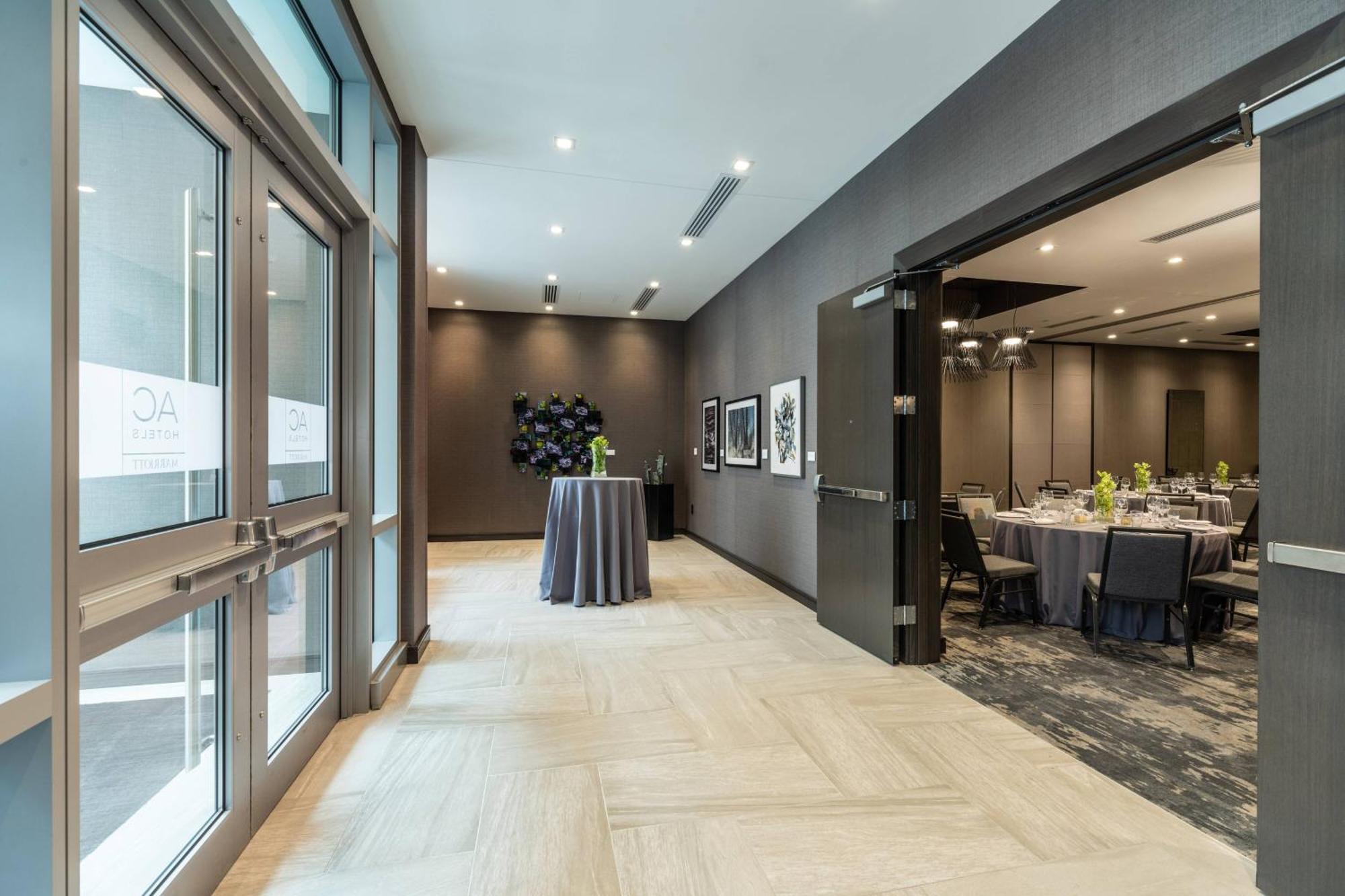 Ac Hotel By Marriott Boston Cleveland Circle Екстериор снимка