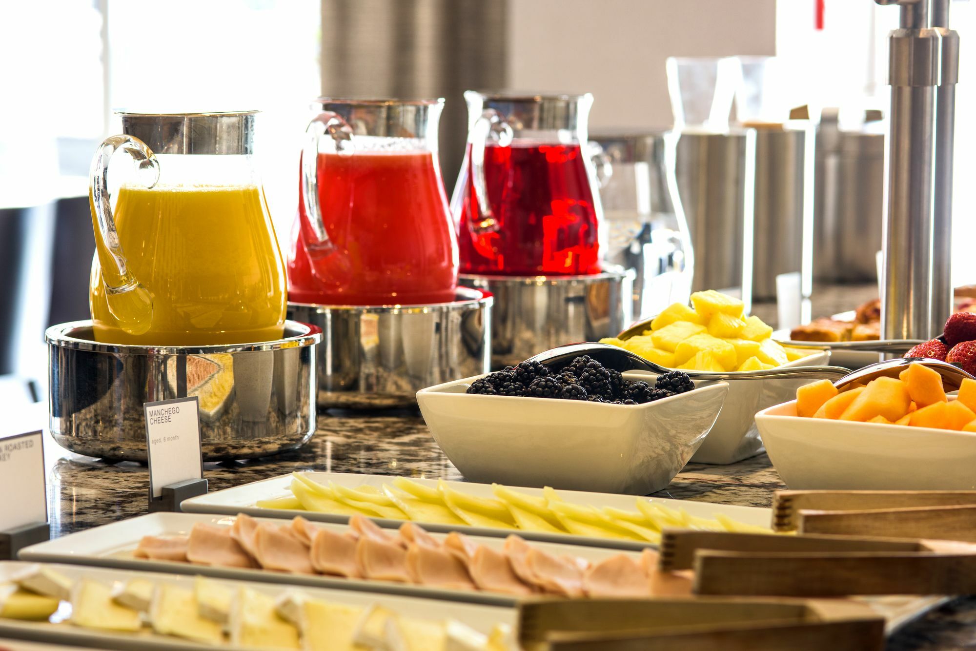 Ac Hotel By Marriott Boston Cleveland Circle Екстериор снимка